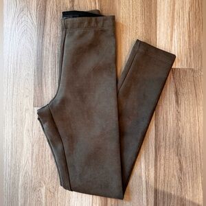 BCBGMaxAzria High Rise Taupe Suede-Style Pants. Sz. XS